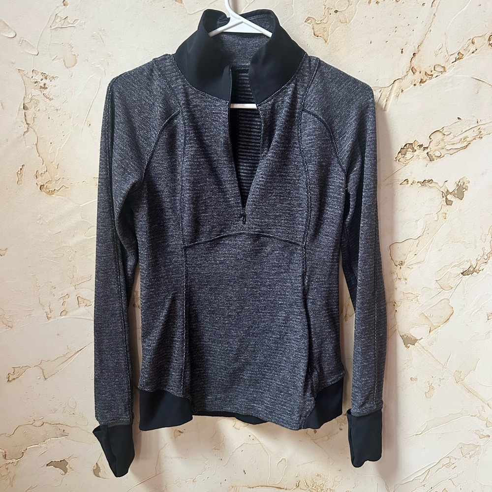 Lululemon Runderful Half Zip Pullover Charcoal Size 6 EUC Foldover Cuffs